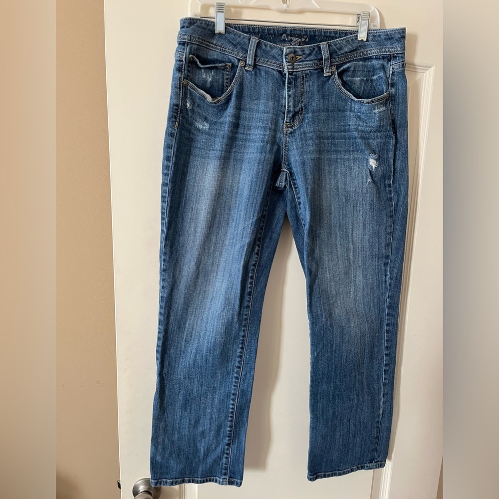Apt. 9 Medium Wash Distressed Modern Fit Cropped Jeans Women’s Size 10